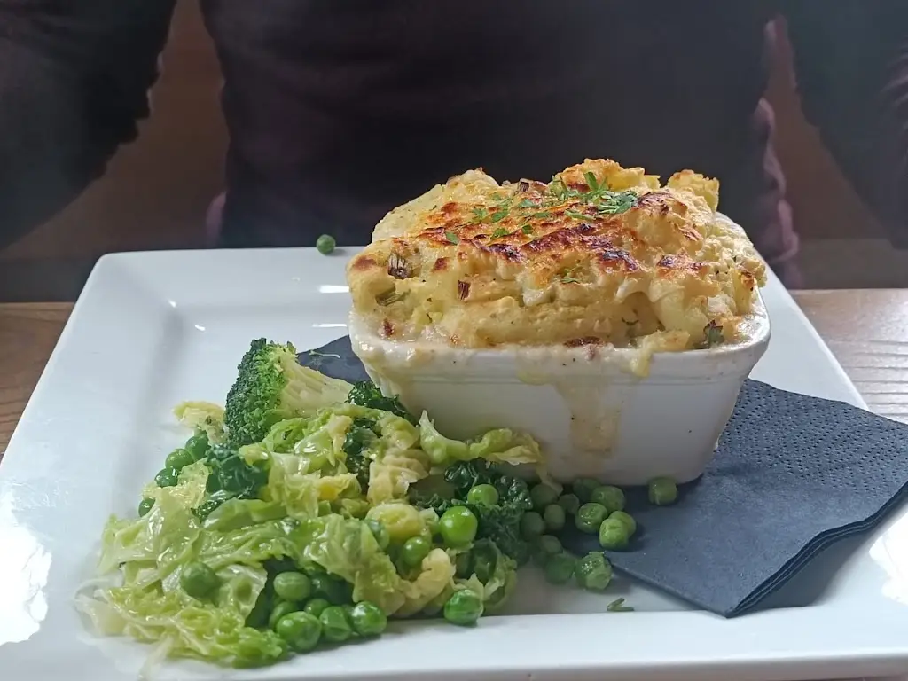 Coleman Yu_The Running Mare._Cobham_review