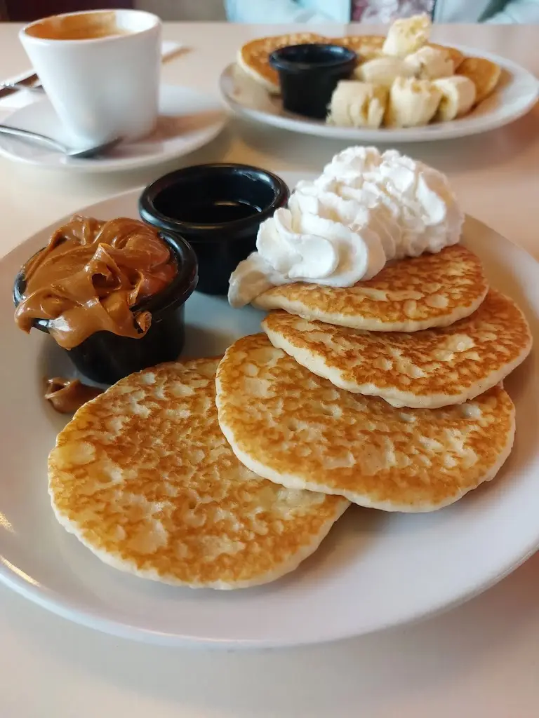 Jurgita “JM” Meshi_OK Diner_Colsterworth_review