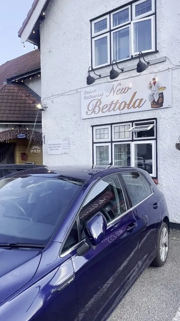 Dana Davis_New Bettola_Colnbrook_review