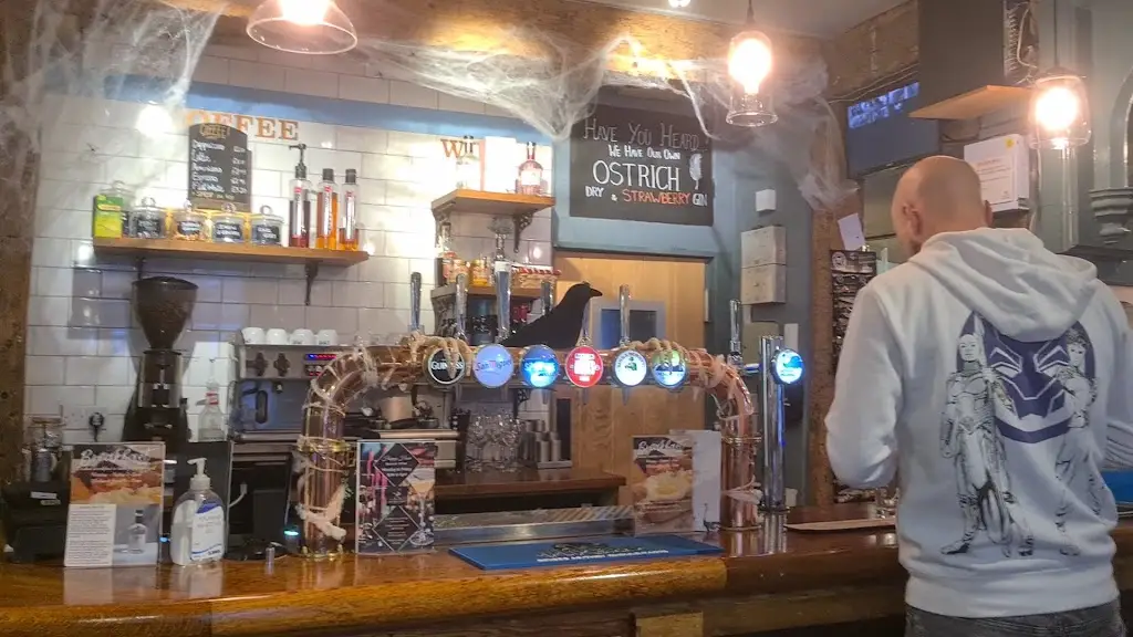 Ostrich Inn_Colnbrook_slider_image_2