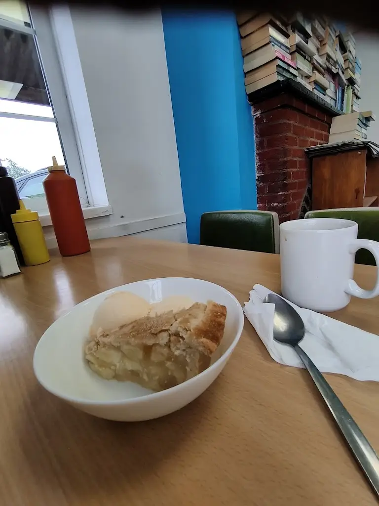 Alius Martišius_Riverside Transport Cafe_Colnbrook_review