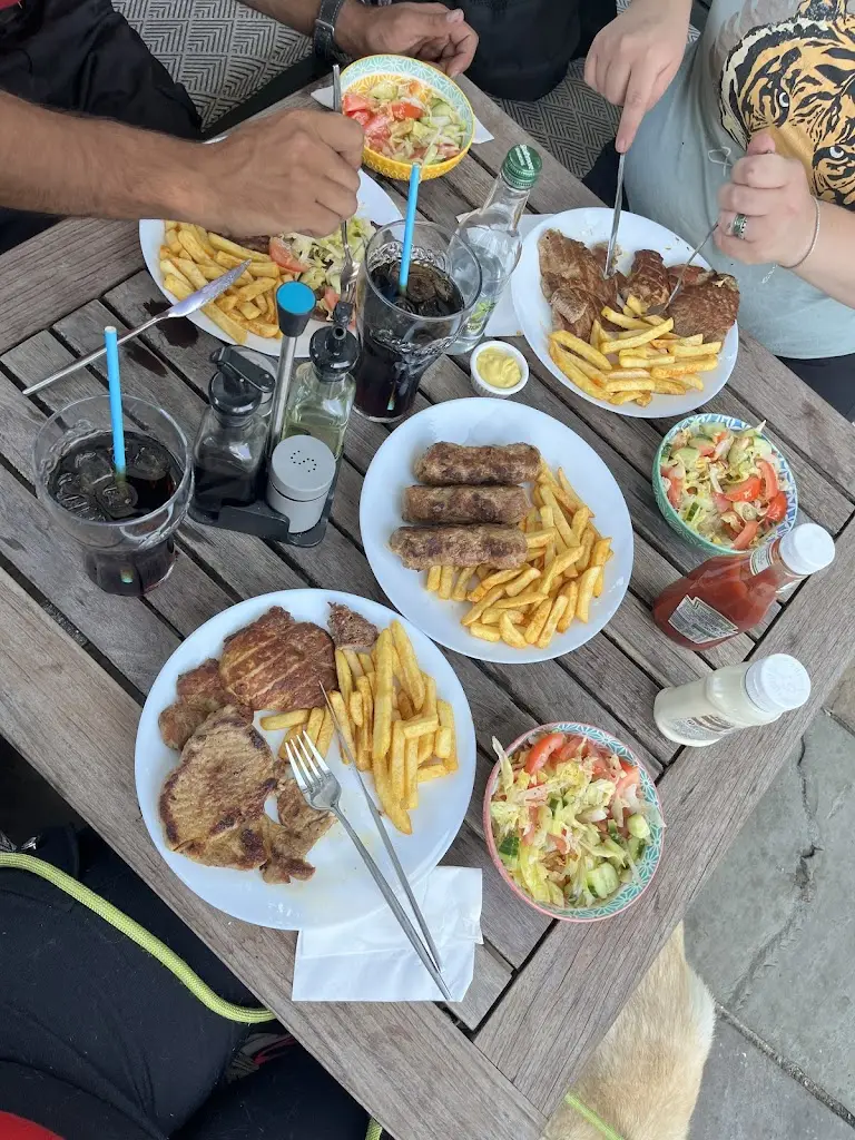 Manuela Viroli_Golden Cross_Colnbrook_review