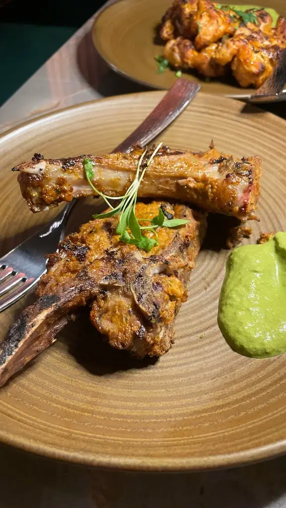 Ramiya Shangeethan_Mova Group - Restaurant_Colnbrook_review