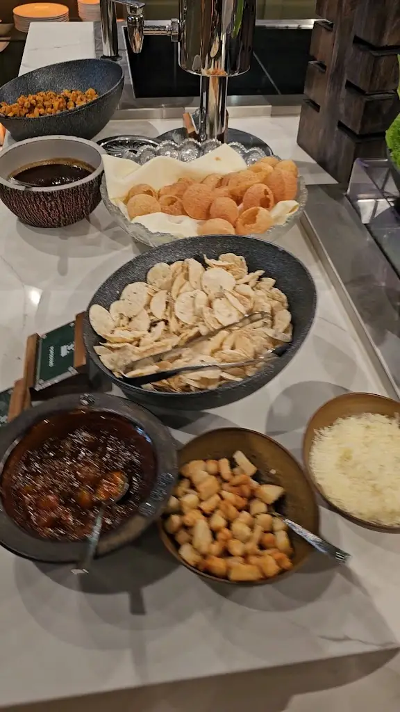 Mova Group - Restaurant_Colnbrook_slider_image_2