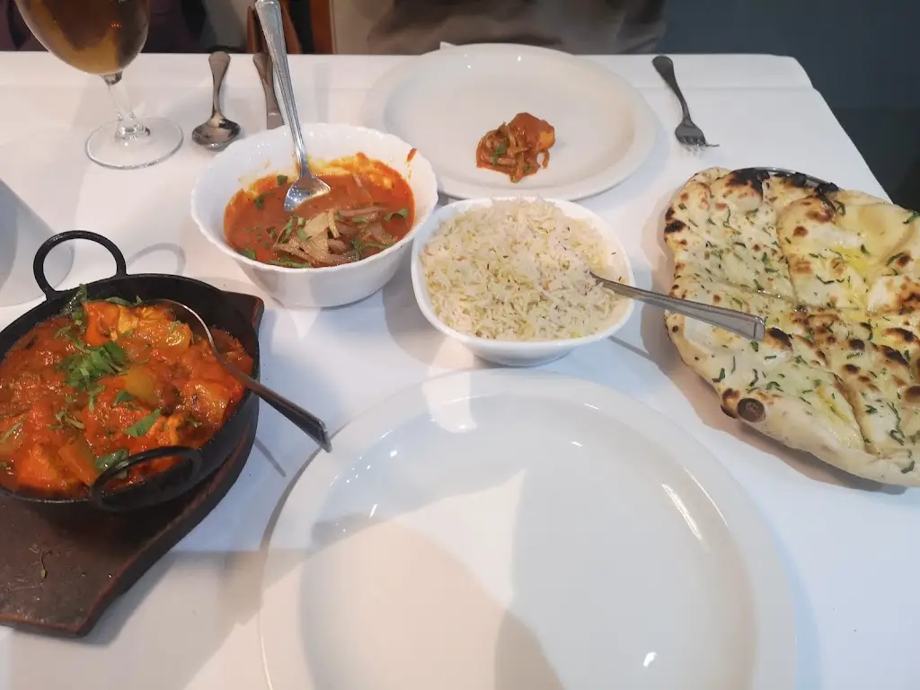 The Taj Mahal_Colnbrook_slider_image_2