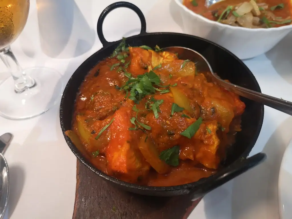 The Taj Mahal_Colnbrook_slider_image_3