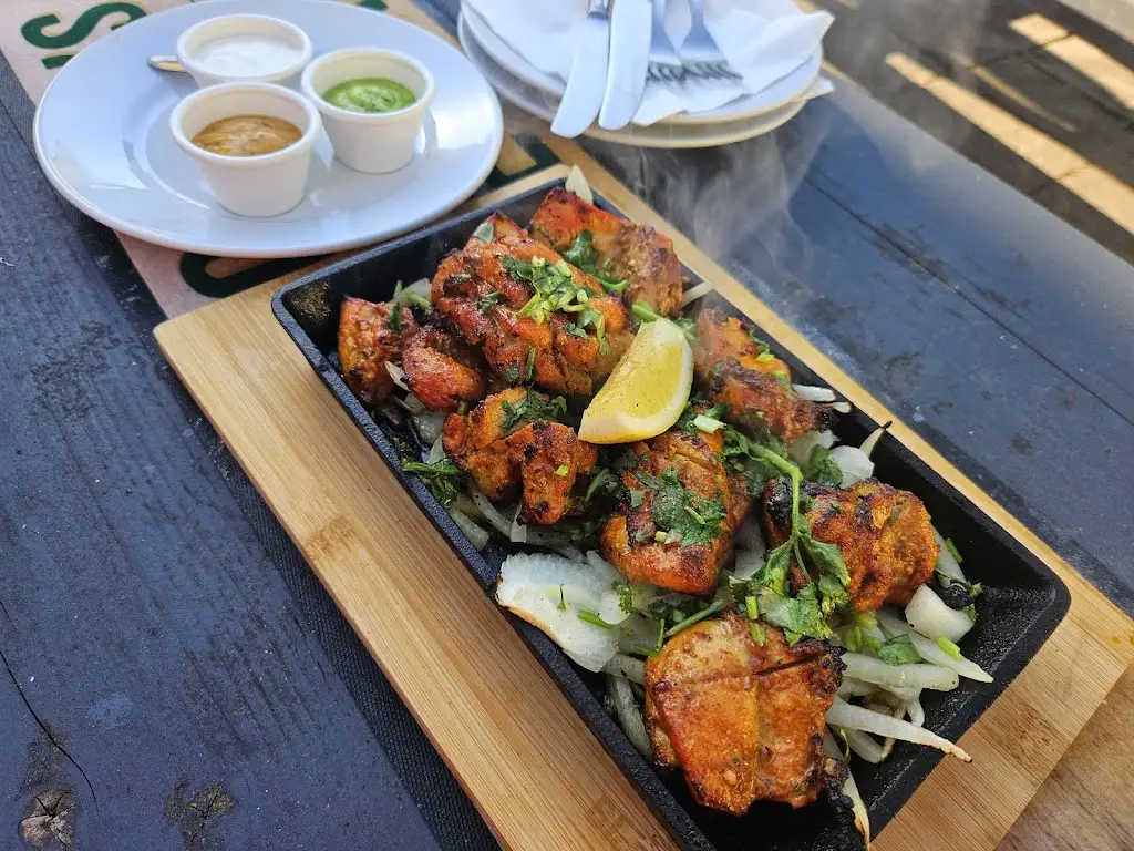 Anna Bennett_Old George_Colnbrook_review