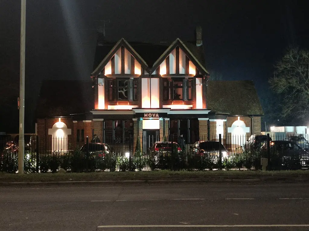 Rahul Jaguste_Movela House_Colnbrook_review