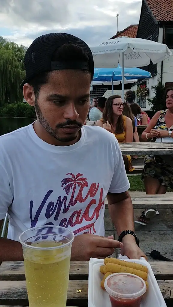 Rising Sun Coltishall_Coltishall_slider_image_2