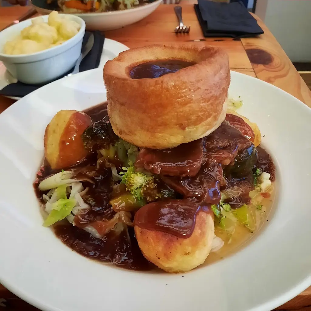 The White Horse Crostwick_Coltishall_slider_image_2