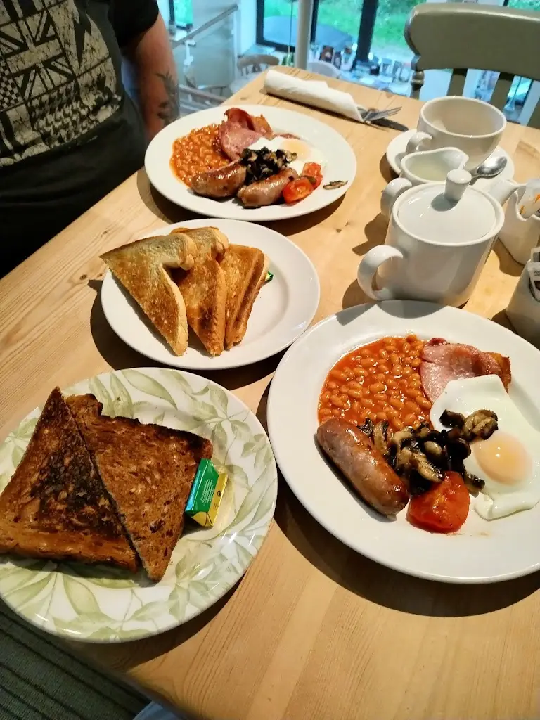 Janette Wallace_A Piece Of Cake_Coltishall_review