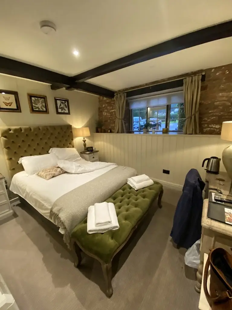 John Wood_The Ring O Bells Pub compton martin_Compton Martin_reseña