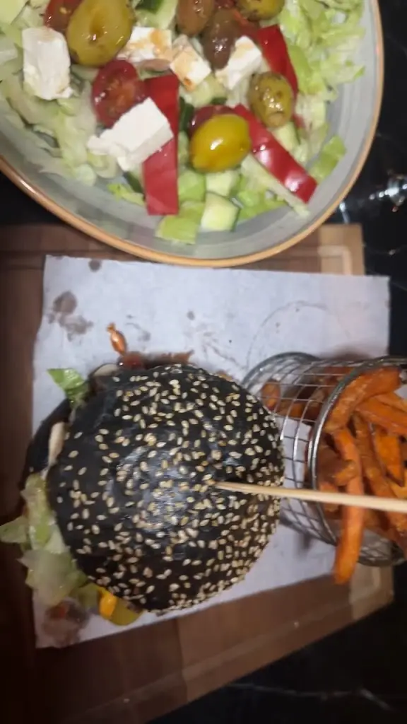 Selma Urger_MyShish Romford_Collier Row_review