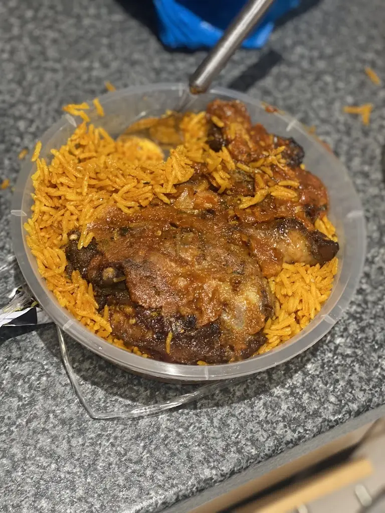 Menu_Vina's Kitchen_Collier Row_image_4