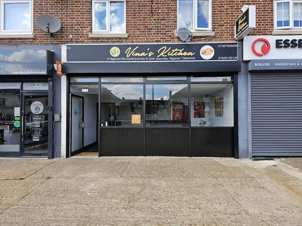 Vina's Kitchen restaurant in Collier Row