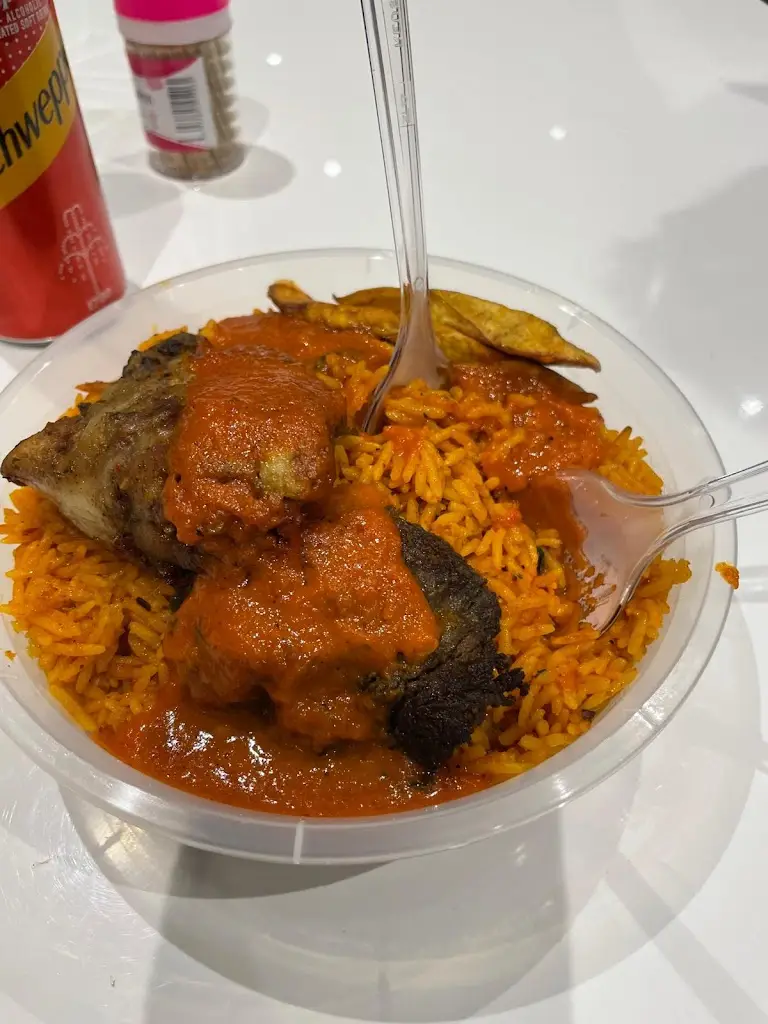 Vina's Kitchen_Collier Row_slider_image_2