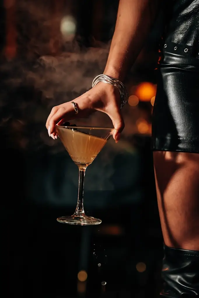 Minoa Restaurant_Collier Row_slider_image_3