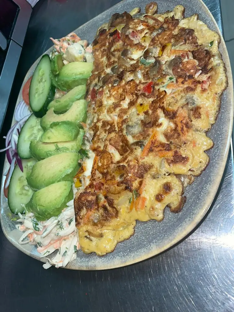 Dream Café_Collier Row_slider_image_3