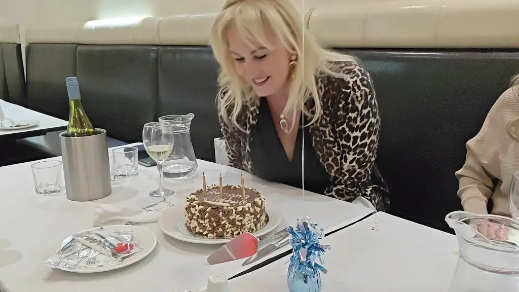 Darjeeling Tandoori_Collier Row_slider_image_2