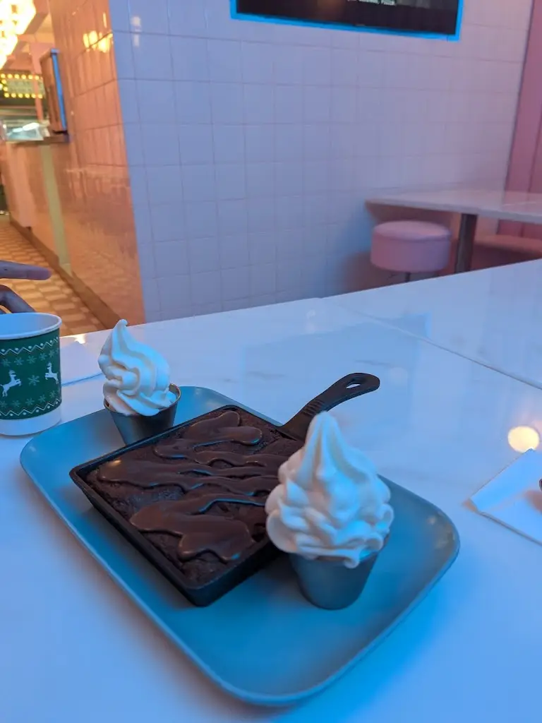 Amdadur Rahman_Bhai's Dessert Bar LTD_Collier Row_review