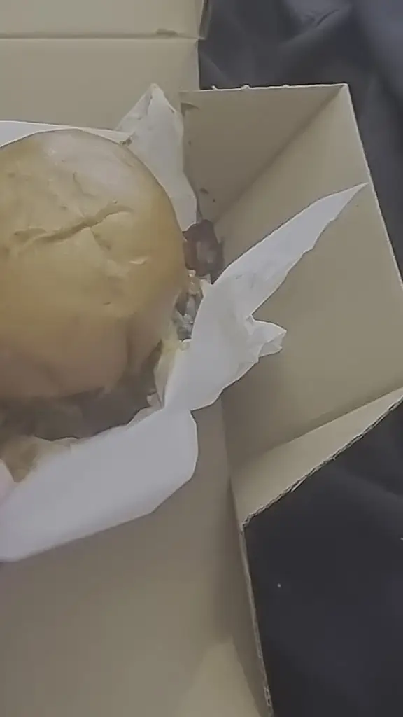 12th Street Burgers_Collier Row_slider_image_2