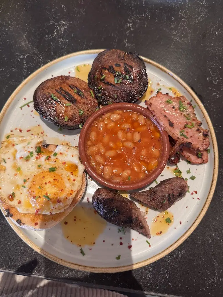 Shola Staveley_Turtle Bay Romford_Collier Row_review