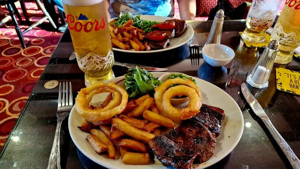 Menu_Horse & Groom_Armthorpe_image_6