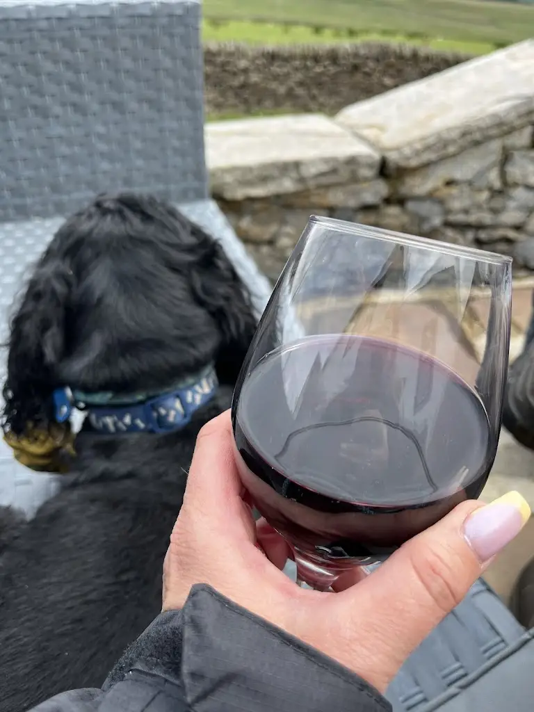 Tracey Lloyd_Black Lane Ends Tavern_Colne_review