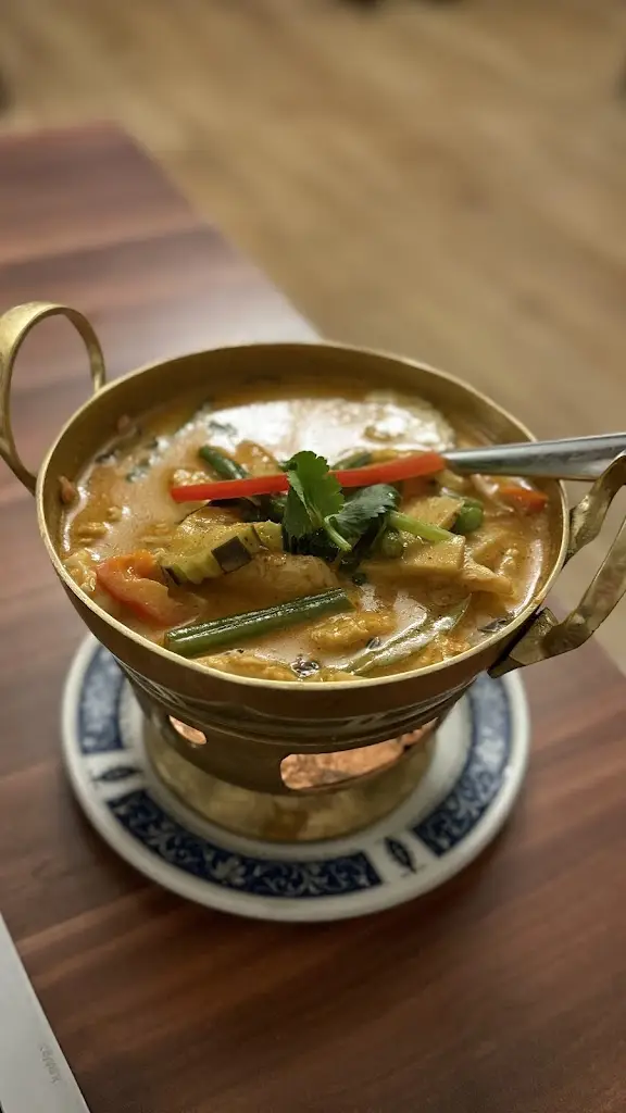 Laurie R_The Crown Hotel pub and restaurant_Colne_review