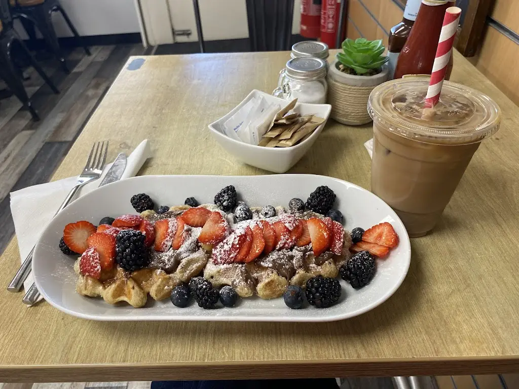 chloe isabella_Taste Deli & Bistro_Colne_review