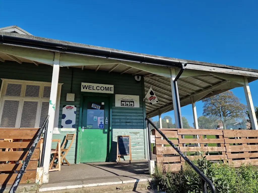 Maria Hernandez-Humm_Pavilion Cafe at Alkincoats Park_Colne_review