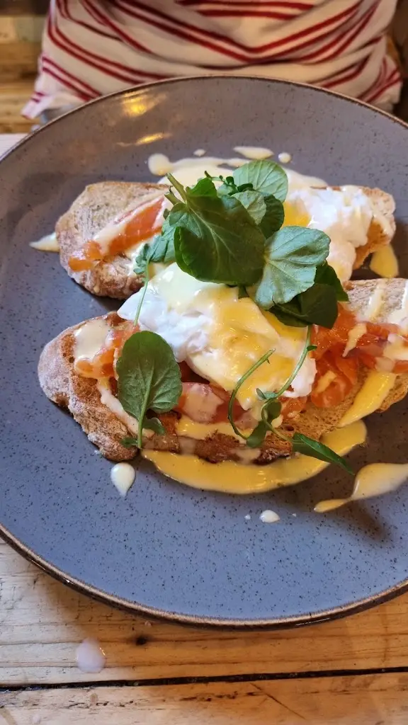 Menu_WHITES AT OAKEDGE_Colwich_image_8