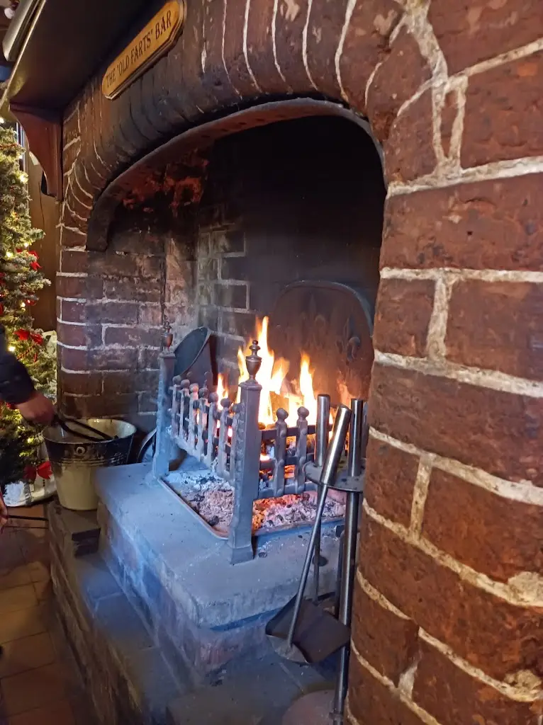 Elizabeth Baker_The Lamb and Flag_Colwich_review