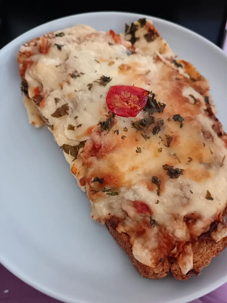 Sarah Hallifield_Canalside Farm, Shop & Cafe_Colwich_review