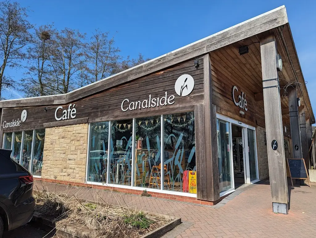 Canalside Farm, Shop & Cafe restaurant in Colwich