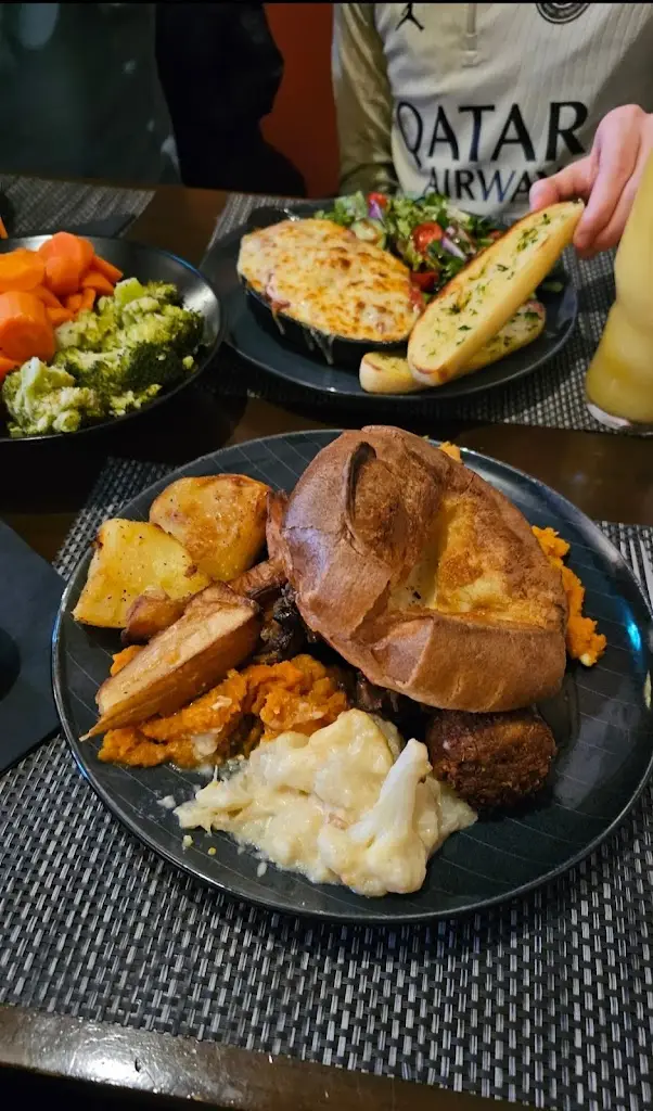 Emma Louise_The White Bull, Coningsby_Coningsby_review