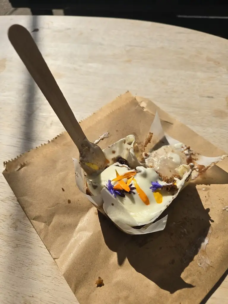 Samantha Shaw_Finns Devon_Colyton_review