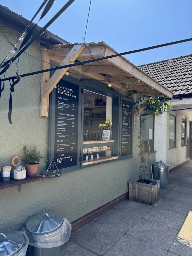 Nick R_Finns Devon_Colyton_review