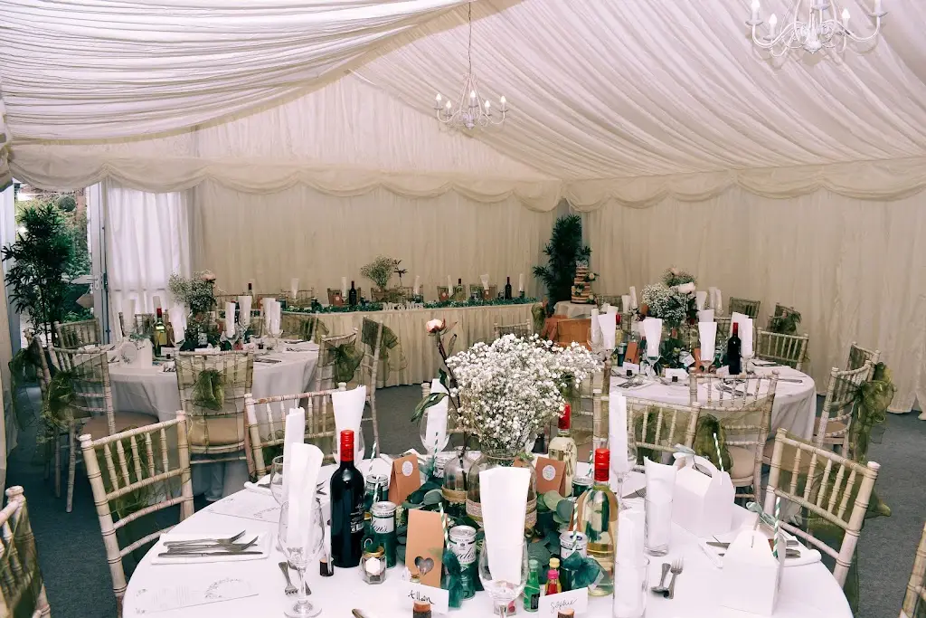 George and Dragon Hotel Restaurant in Compton