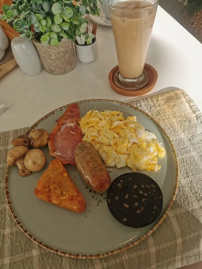 Charlotte Loftus_Salt & Pepper Cafe - Coppull_Coppull_reseña