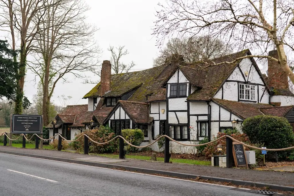 The Old House Inn_Copthorne_slider_image_3
