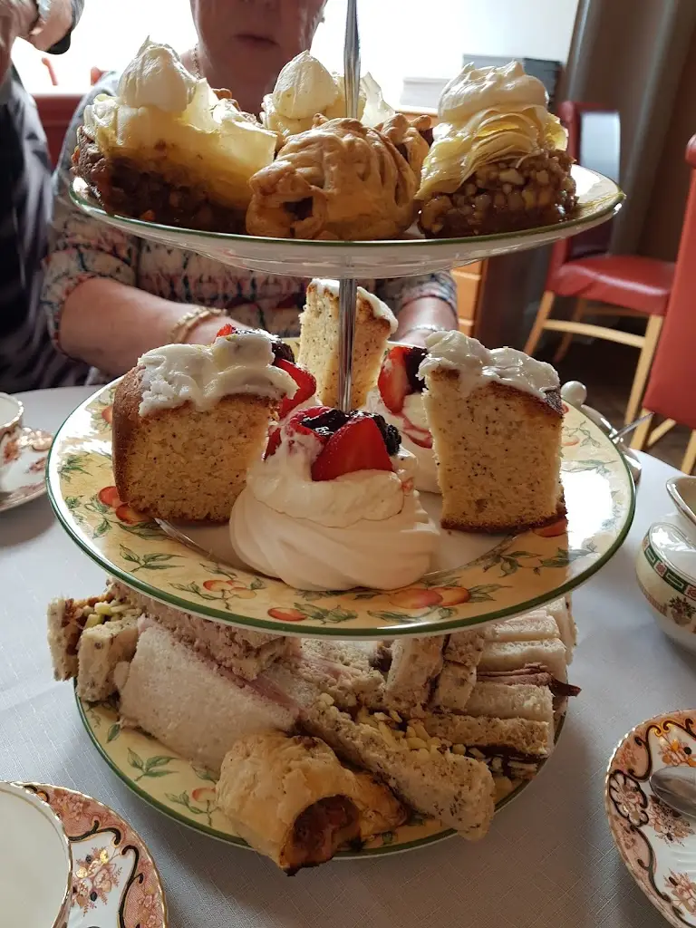 Ann Ackroyd_The Wheatsheaf_Armthorpe_review