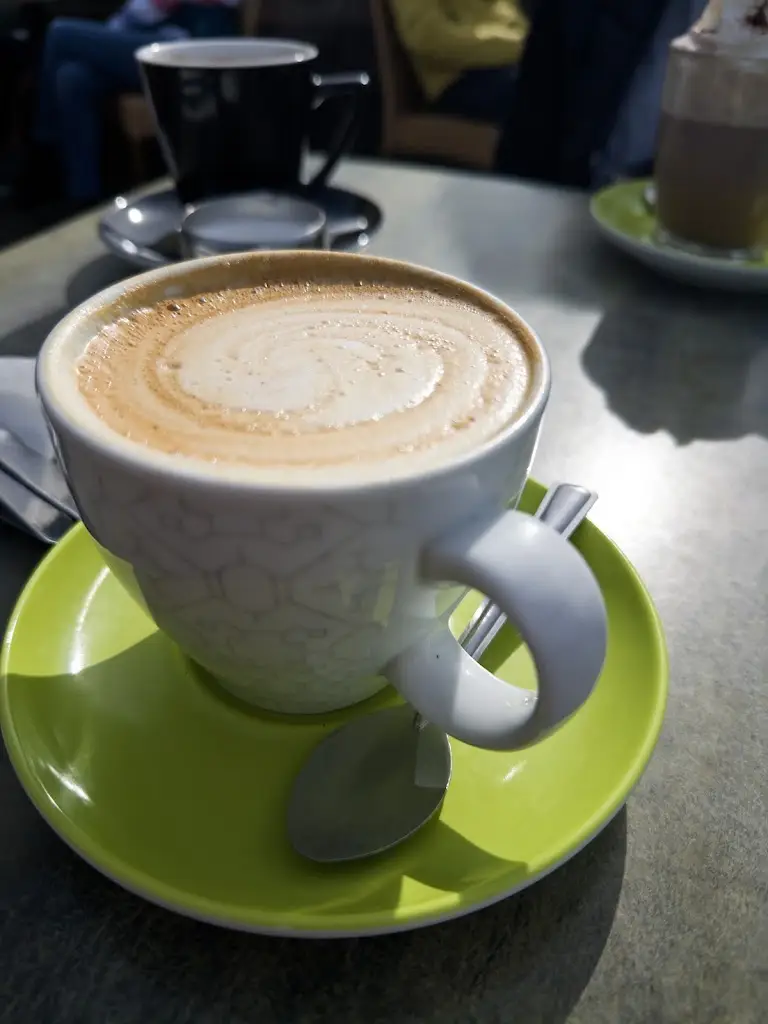 Stuart_Tiffin at the Beach_Clevedon_review