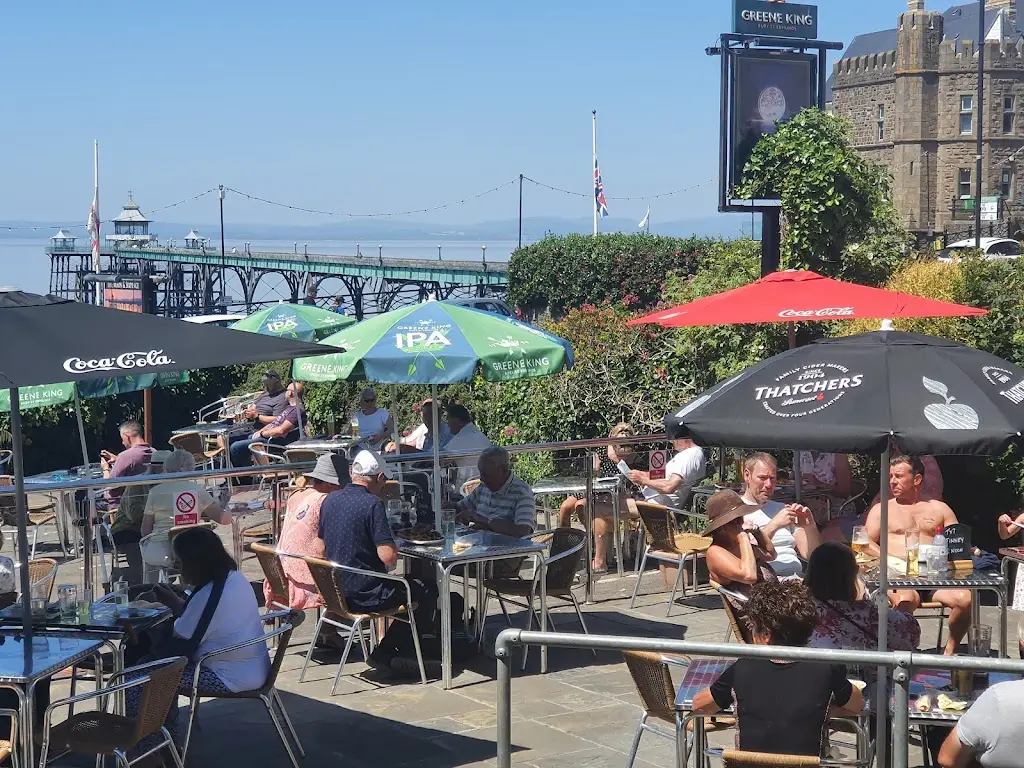 The Moon & Sixpence Restaurant in Clevedon
