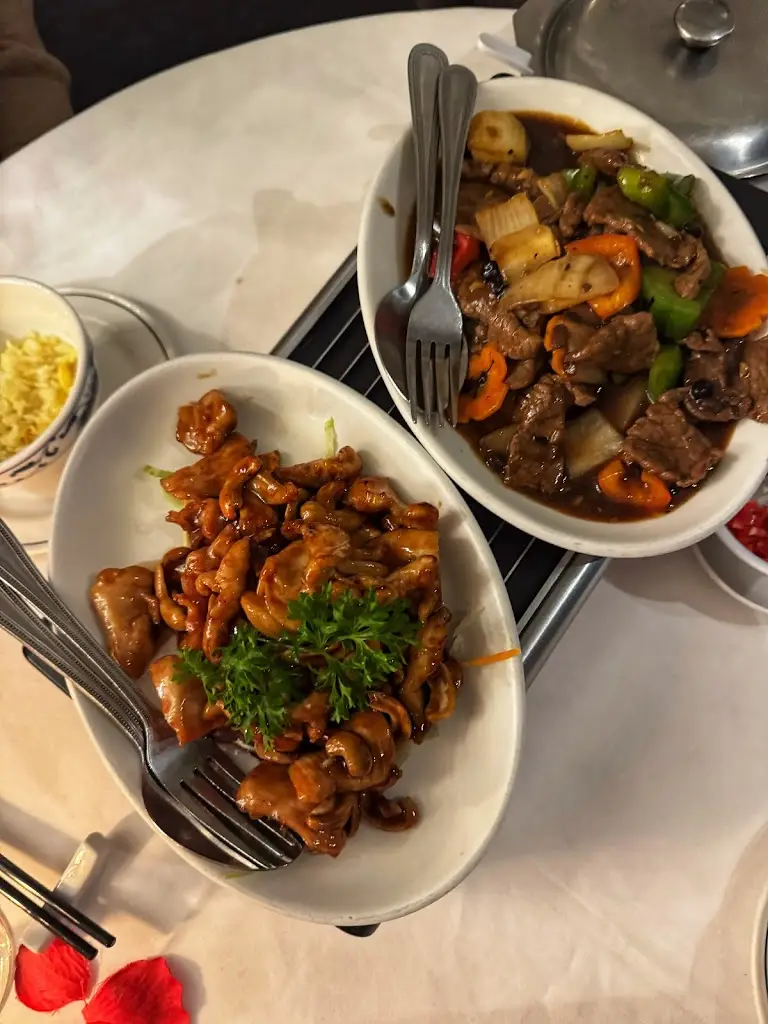 Lizzie George _Junior Poon Chinese Restaurant & Wine Bar_Clevedon_review
