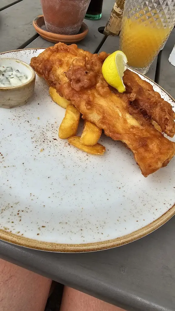 Bernadette Strange_Little Harp Inn_Clevedon_review