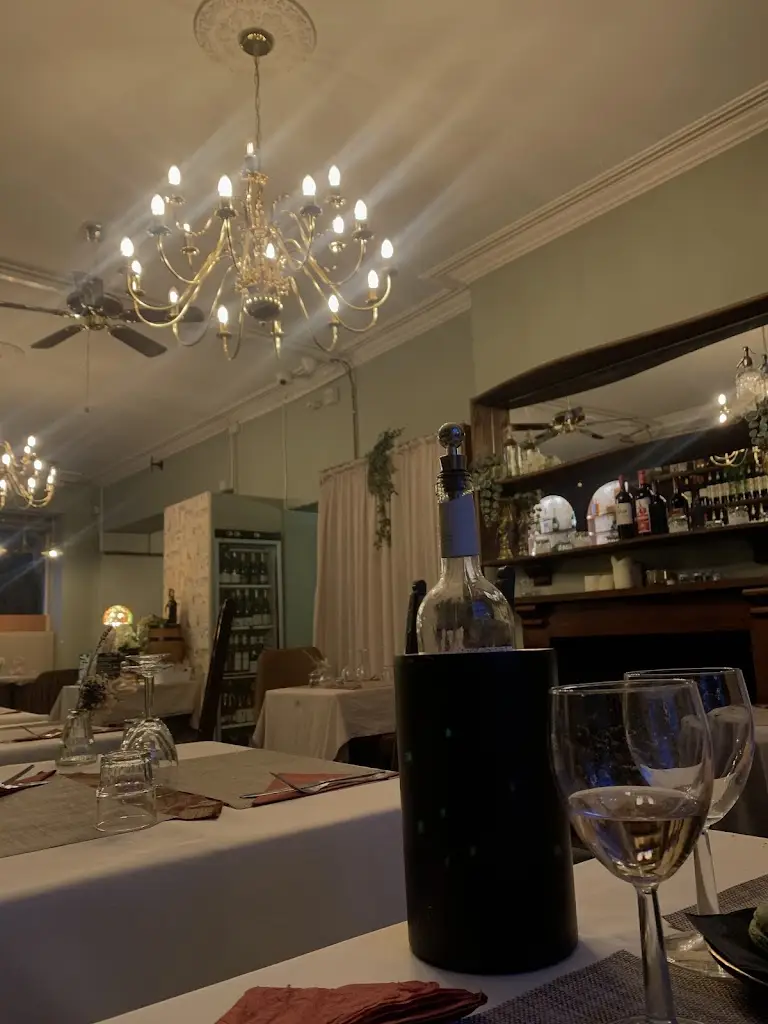 Lauren Finney_Le French Corner Clevedon_Clevedon_review