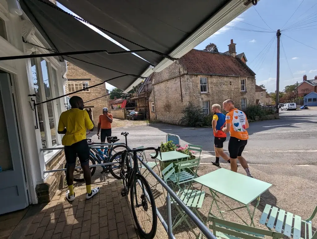 Ade Alao_The March Hare_Corby Glen_review