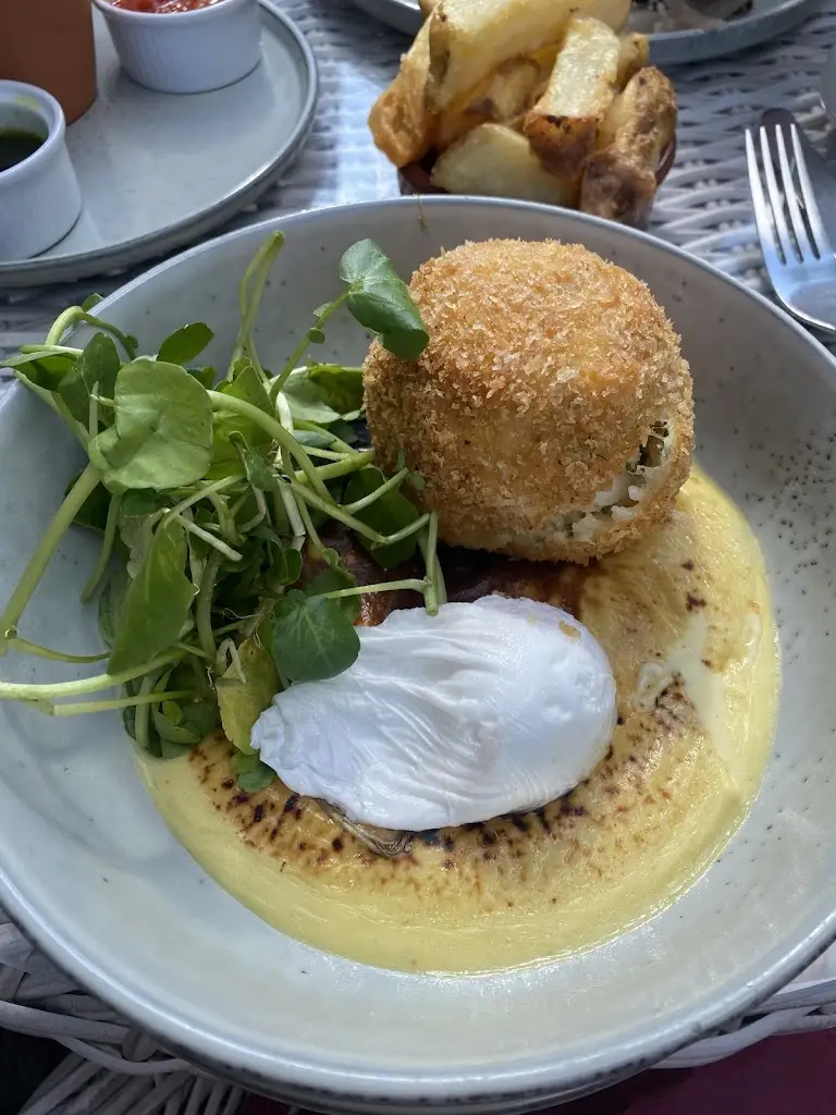 Jo H_The Pink Goat Corfe Castle_Corfe Castle_review