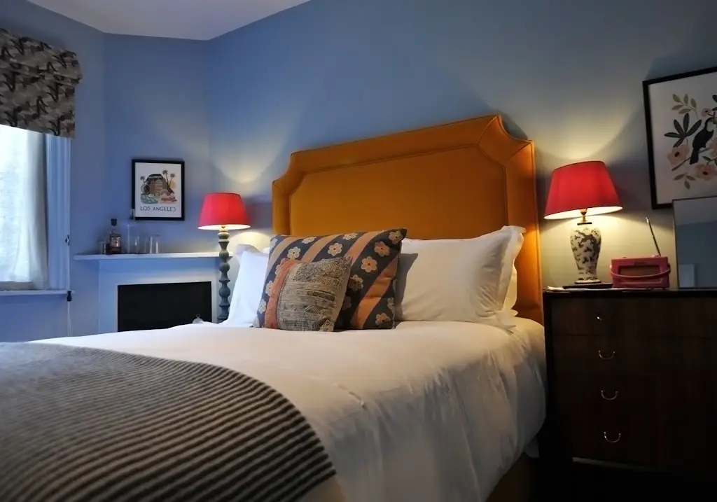 Bel & The Dragon - Cookham_Cookham_slider_image_2